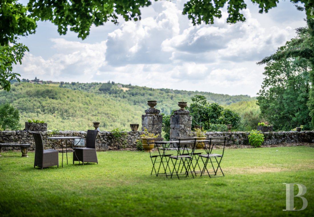 A medieval complex typical of the Lot department, north of Quercy, between Souillac and Cahors - photo  n°15