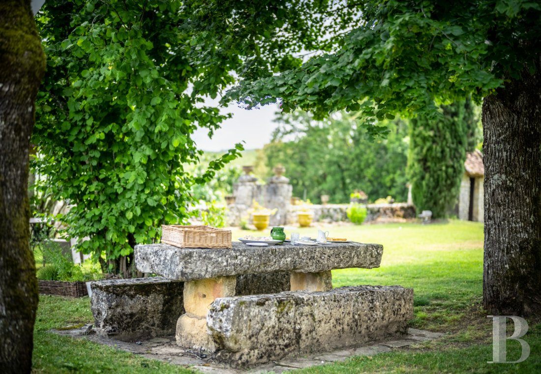 A medieval complex typical of the Lot department, north of Quercy, between Souillac and Cahors - photo  n°9