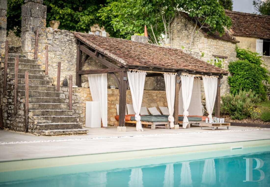 A medieval complex typical of the Lot department, north of Quercy, between Souillac and Cahors - photo  n°42