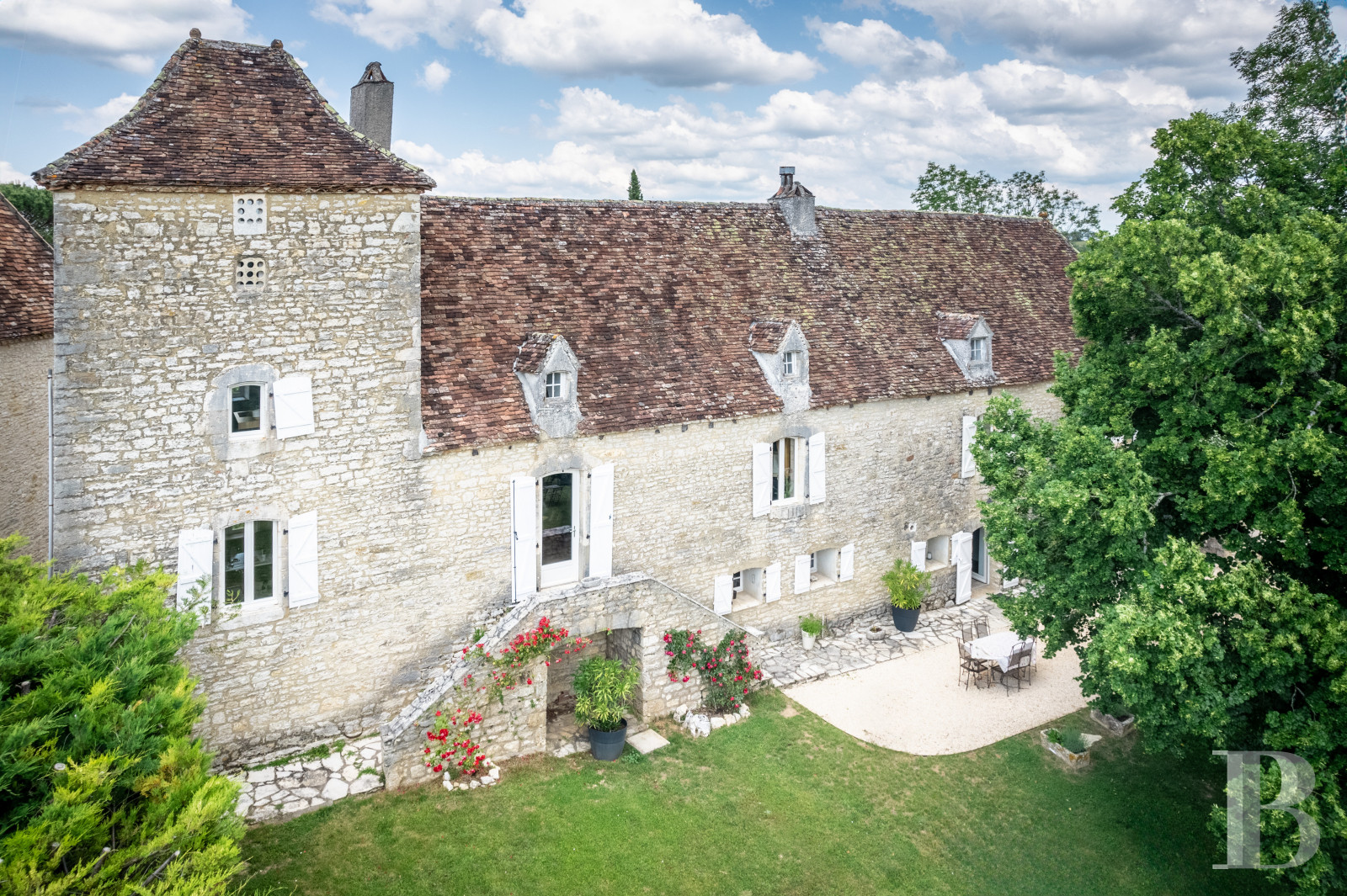A medieval complex typical of the Lot department, north of Quercy, between Souillac and Cahors - photo  n°6