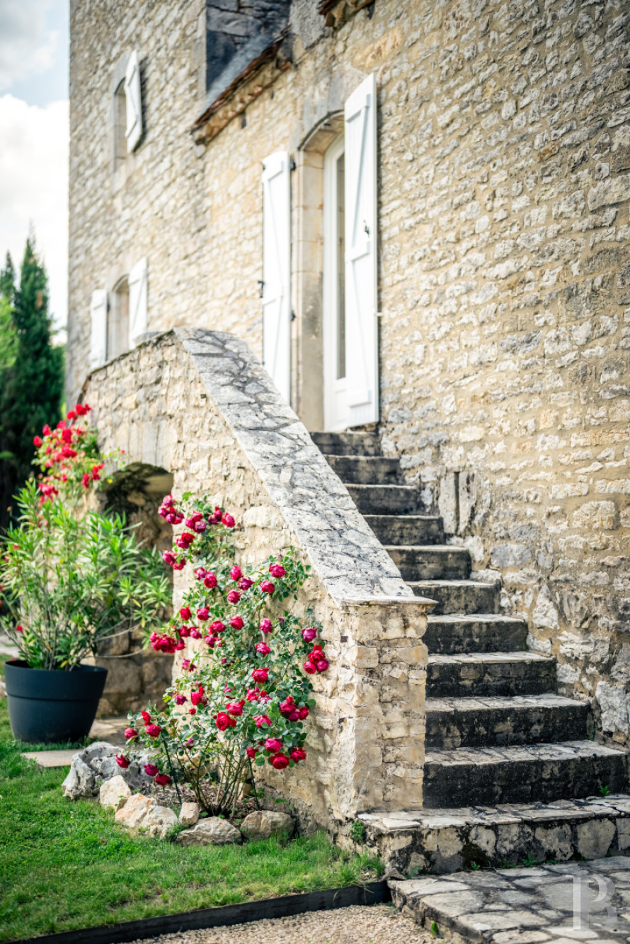 A medieval complex typical of the Lot department, north of Quercy, between Souillac and Cahors - photo  n°7