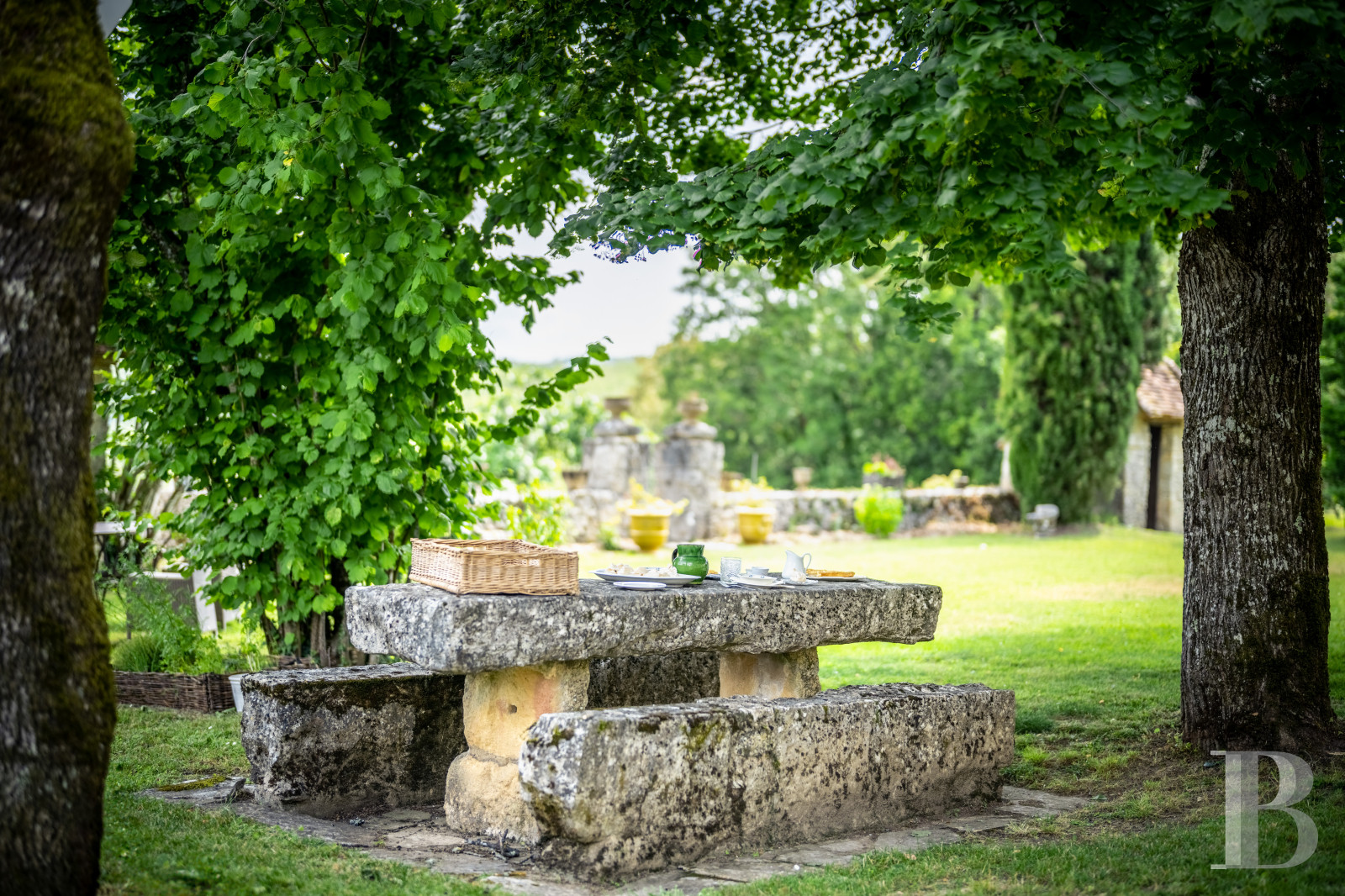 A medieval complex typical of the Lot department, north of Quercy, between Souillac and Cahors - photo  n°9
