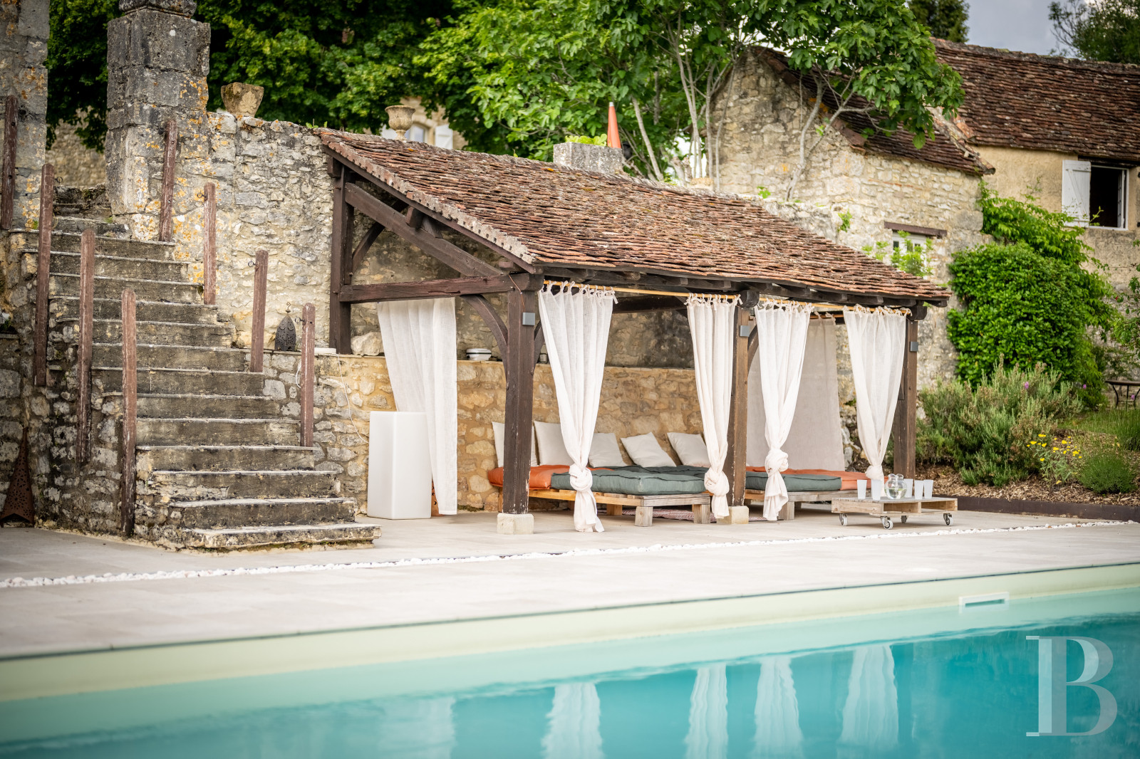 A medieval complex typical of the Lot department, north of Quercy, between Souillac and Cahors - photo  n°42