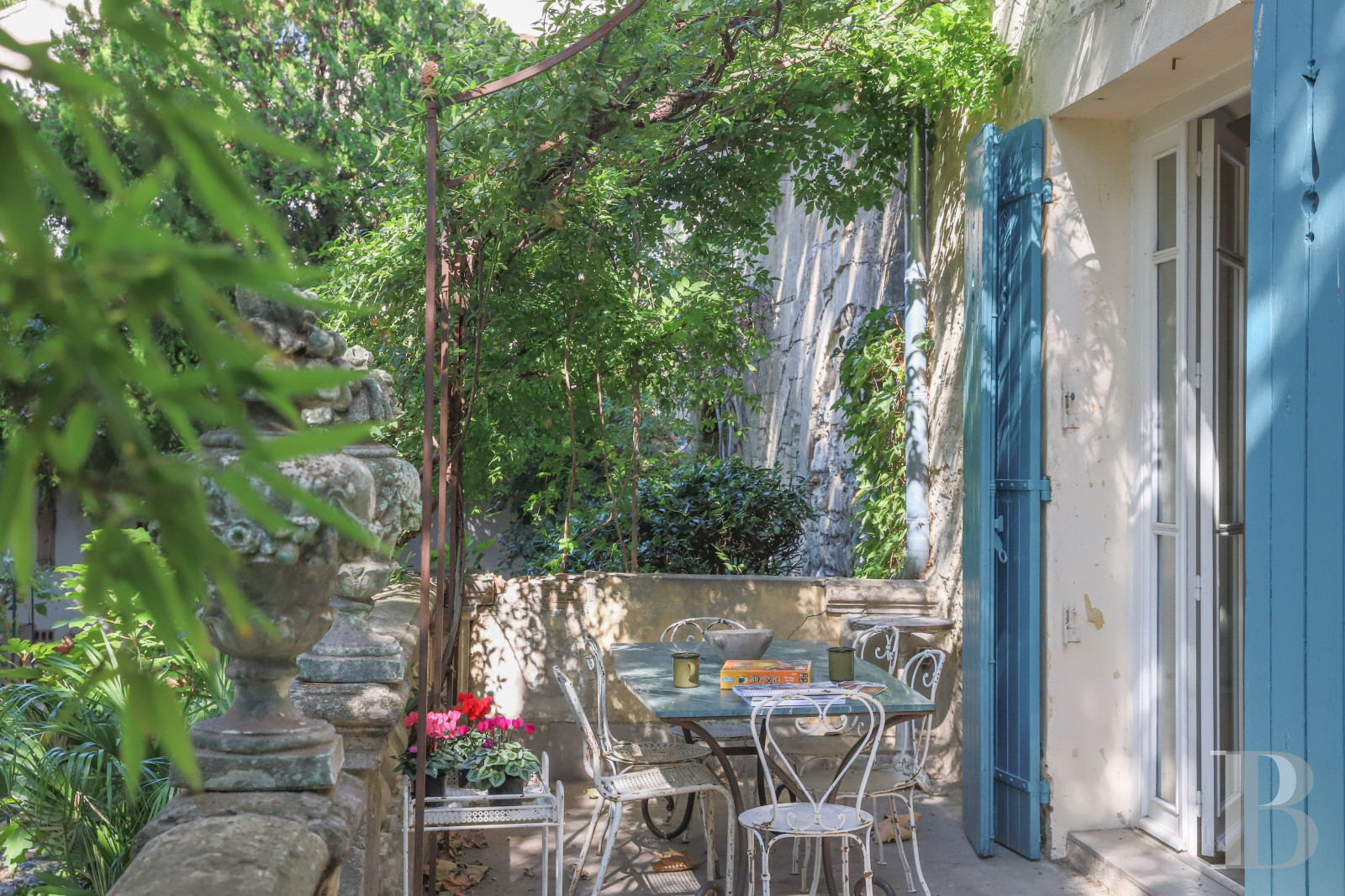 Dans le centre d’Avignon, deux maisons de ville et leurs trois jardins - photo  n°5