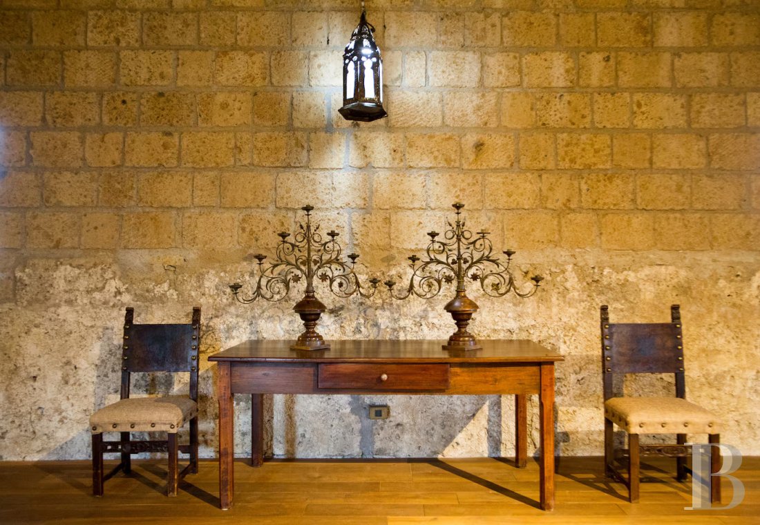 En Italie, au sud de Tuscania dans la province de Viterbe, une ancienne abbaye cistercienne réhabilitée au tournant du siècle - photo  n°10