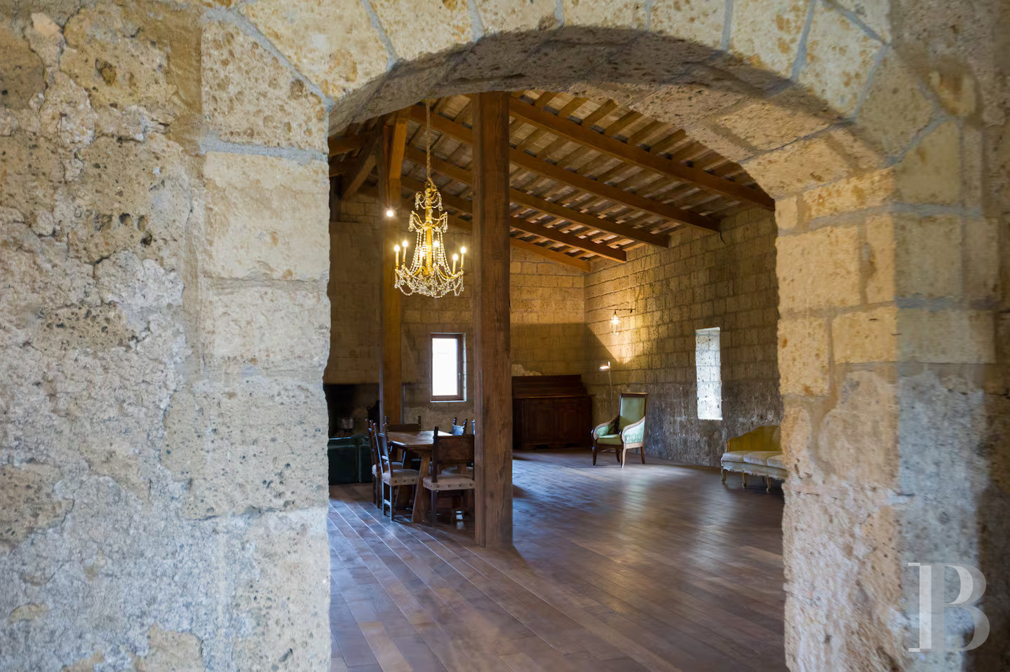En Italie, au sud de Tuscania dans la province de Viterbe, une ancienne abbaye cistercienne réhabilitée au tournant du siècle - photo  n°15