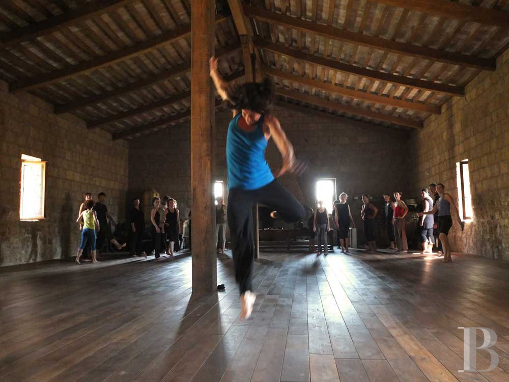 En Italie, au sud de Tuscania dans la province de Viterbe, une ancienne abbaye cistercienne réhabilitée au tournant du siècle - photo  n°10