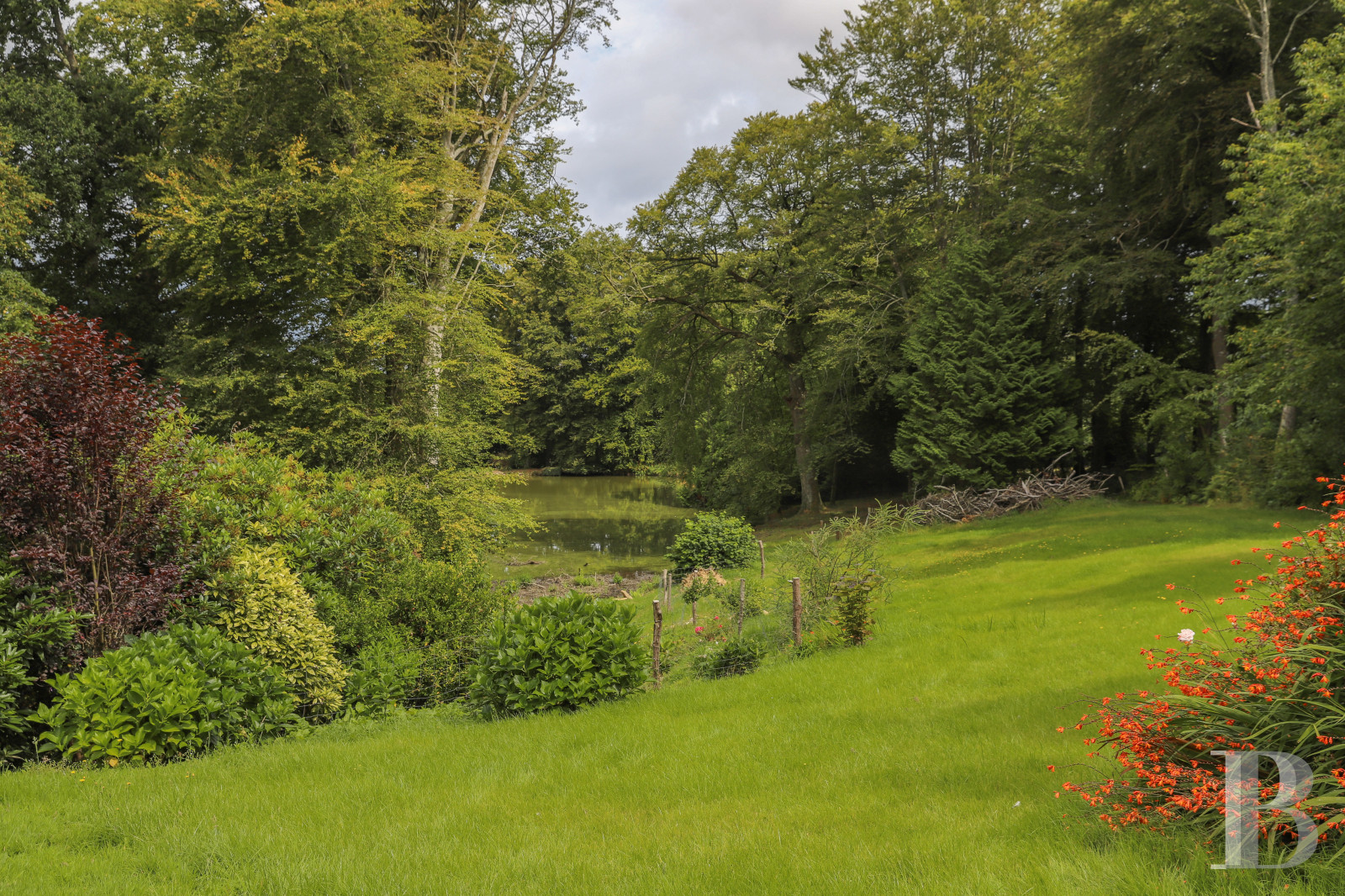 A stately chateau with a Romantic-inspired park in Lannion, in the Côtes d'Armor - photo  n°4