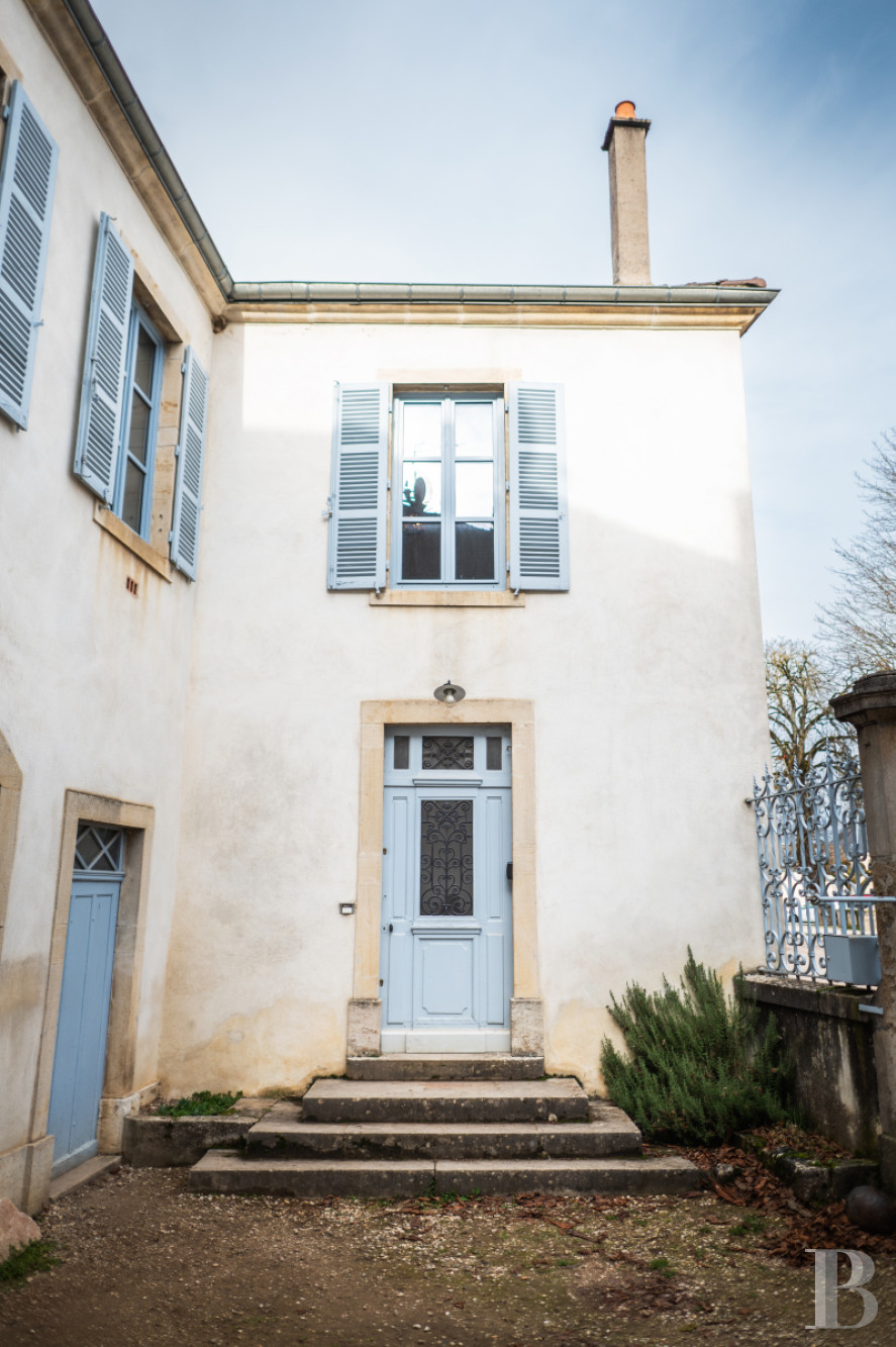 A chateau affiliated with Burgundy's greatest vineyards and permaculture to the south of Beaune - photo  n°35