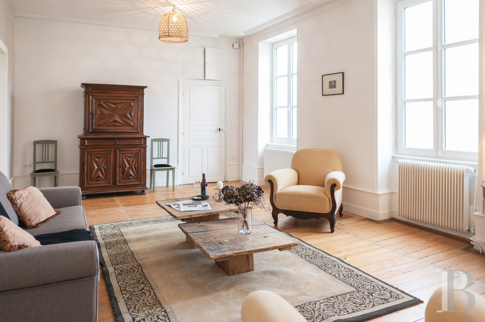 A chateau affiliated with Burgundy's greatest vineyards and permaculture to the south of Beaune - photo  n°36