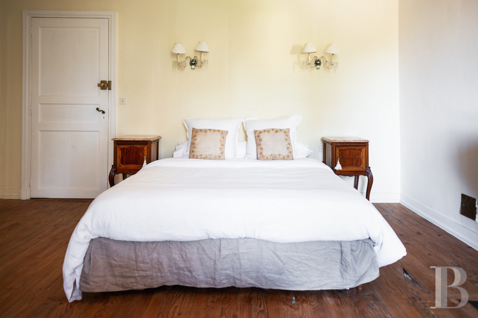 A chateau affiliated with Burgundy's greatest vineyards and permaculture to the south of Beaune - photo  n°16