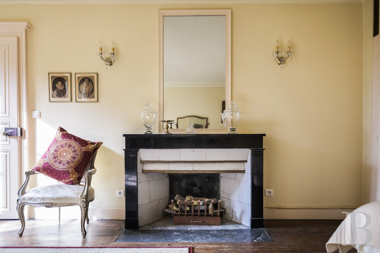 A chateau affiliated with Burgundy's greatest vineyards and permaculture to the south of Beaune - photo  n°21