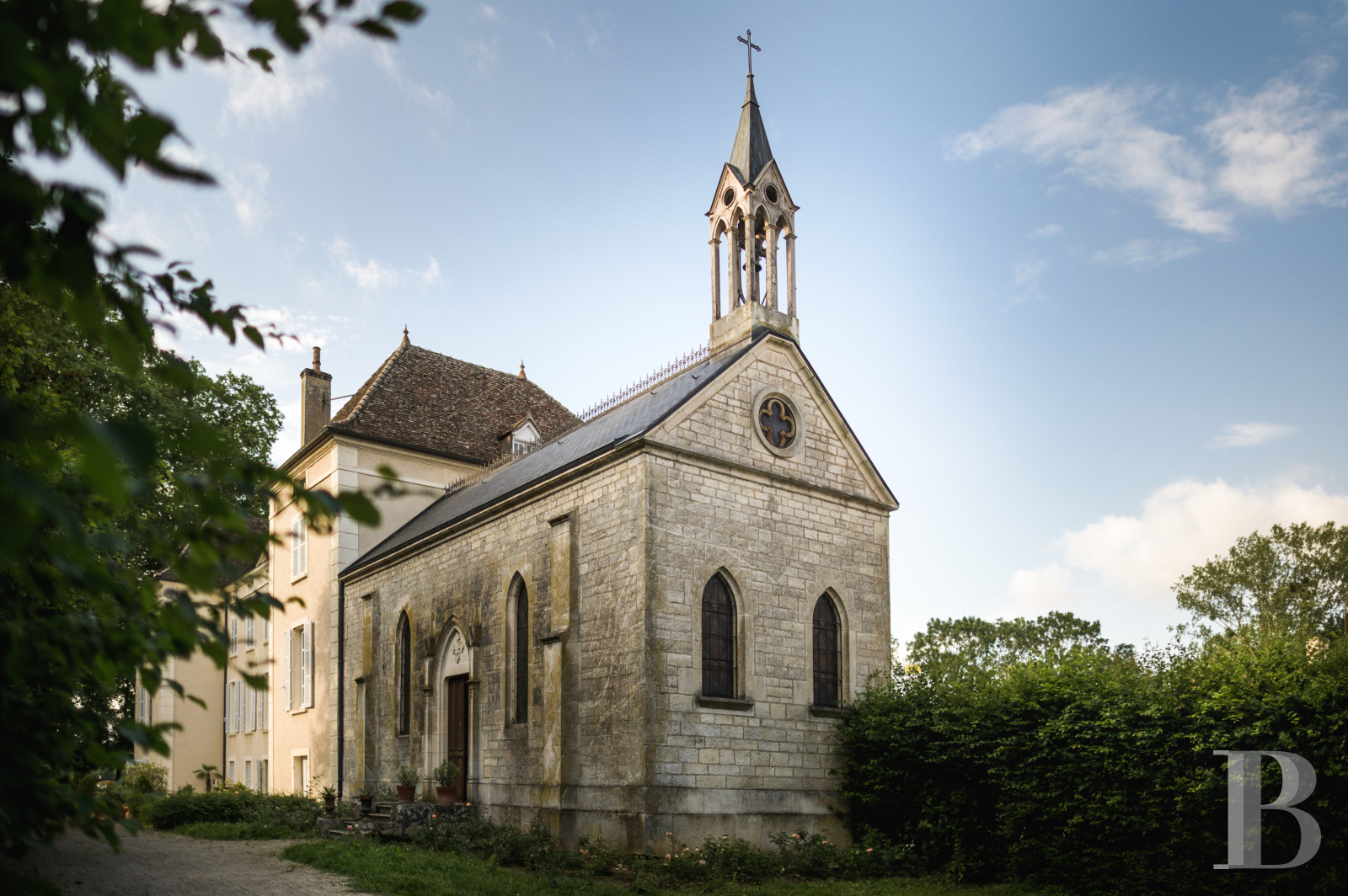 A chateau affiliated with Burgundy's greatest vineyards and permaculture to the south of Beaune - photo  n°8