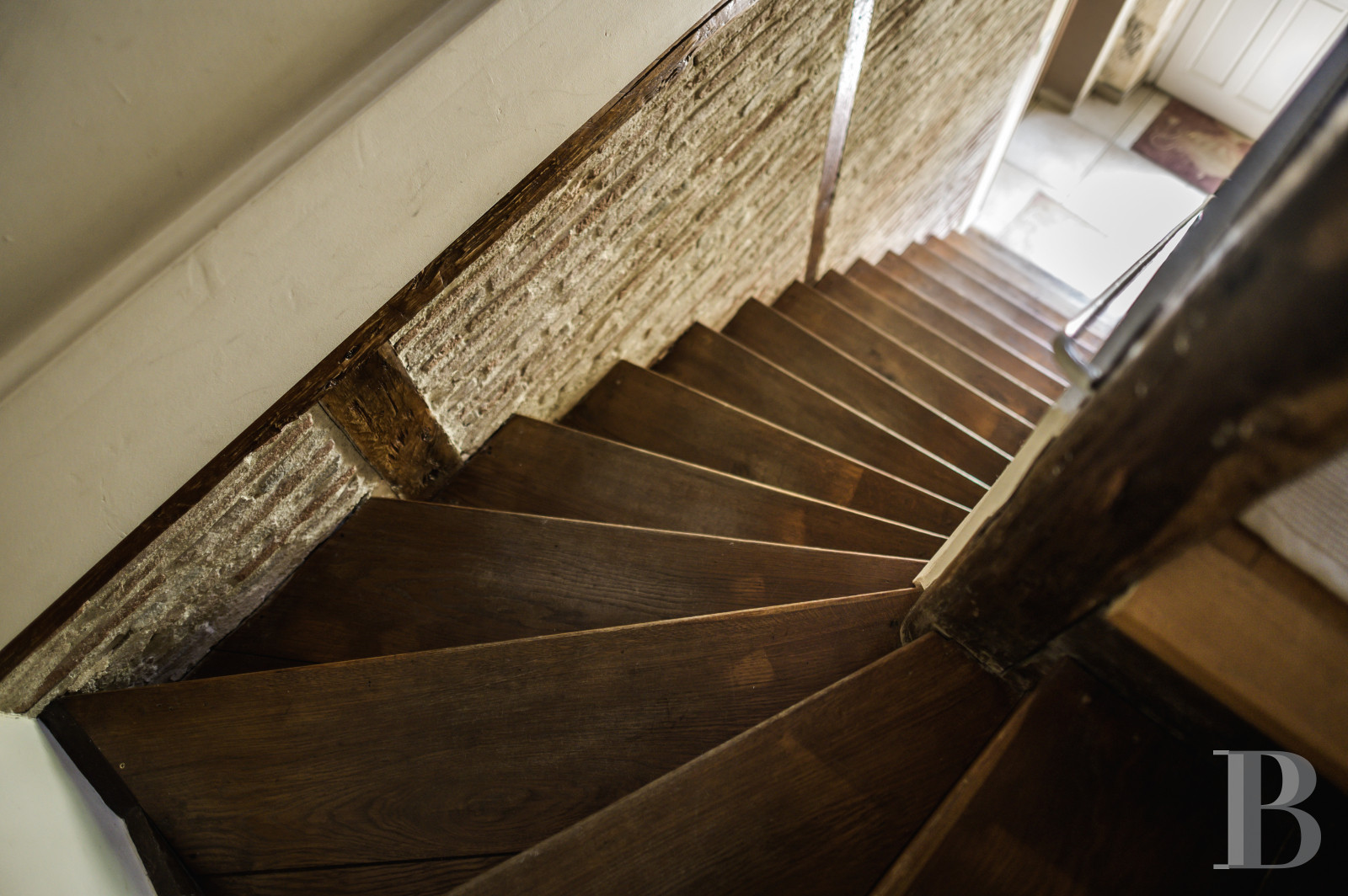 A chateau affiliated with Burgundy's greatest vineyards and permaculture to the south of Beaune - photo  n°26