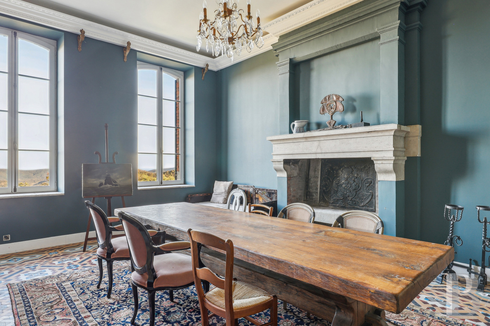 Dans le Var, sur la commune de Sainte-Maxime, une villa d’inspiration italienne dominant l’horizon jusqu’à la mer - photo  n°13