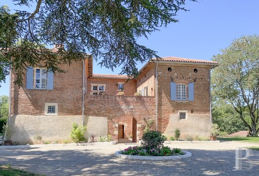 midi-pyrenees - A 16th-century chateau on 3.6-hectare grounds,  ten minutes from downtown Albi, on the banks of the Tarn River