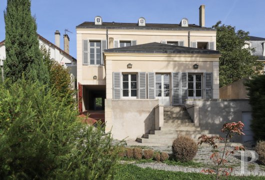 paris - À Antony, entre le parc de Sceaux et le parc Heller,  une maison de maître et son vaste jardin