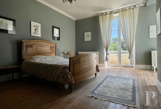 chateaux for sale France pays de loire   - 14