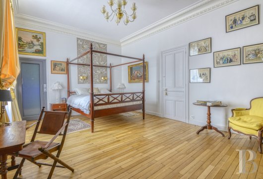mansion houses for sale France pays de loire   - 13