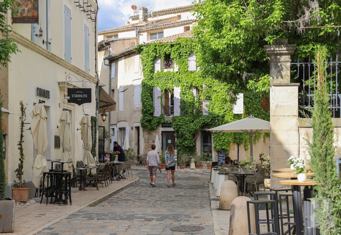 A 17th century building full of light and space in the Luberon, on the outskirts of Lourmarin - photo  n°27