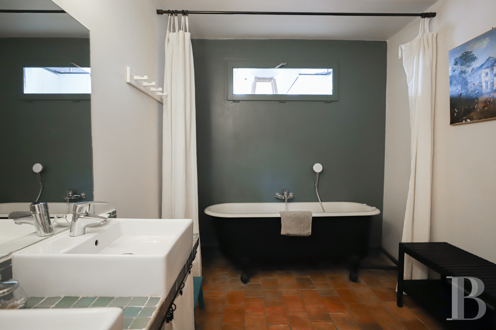 A 17th century building full of light and space in the Luberon, on the outskirts of Lourmarin - photo  n°16