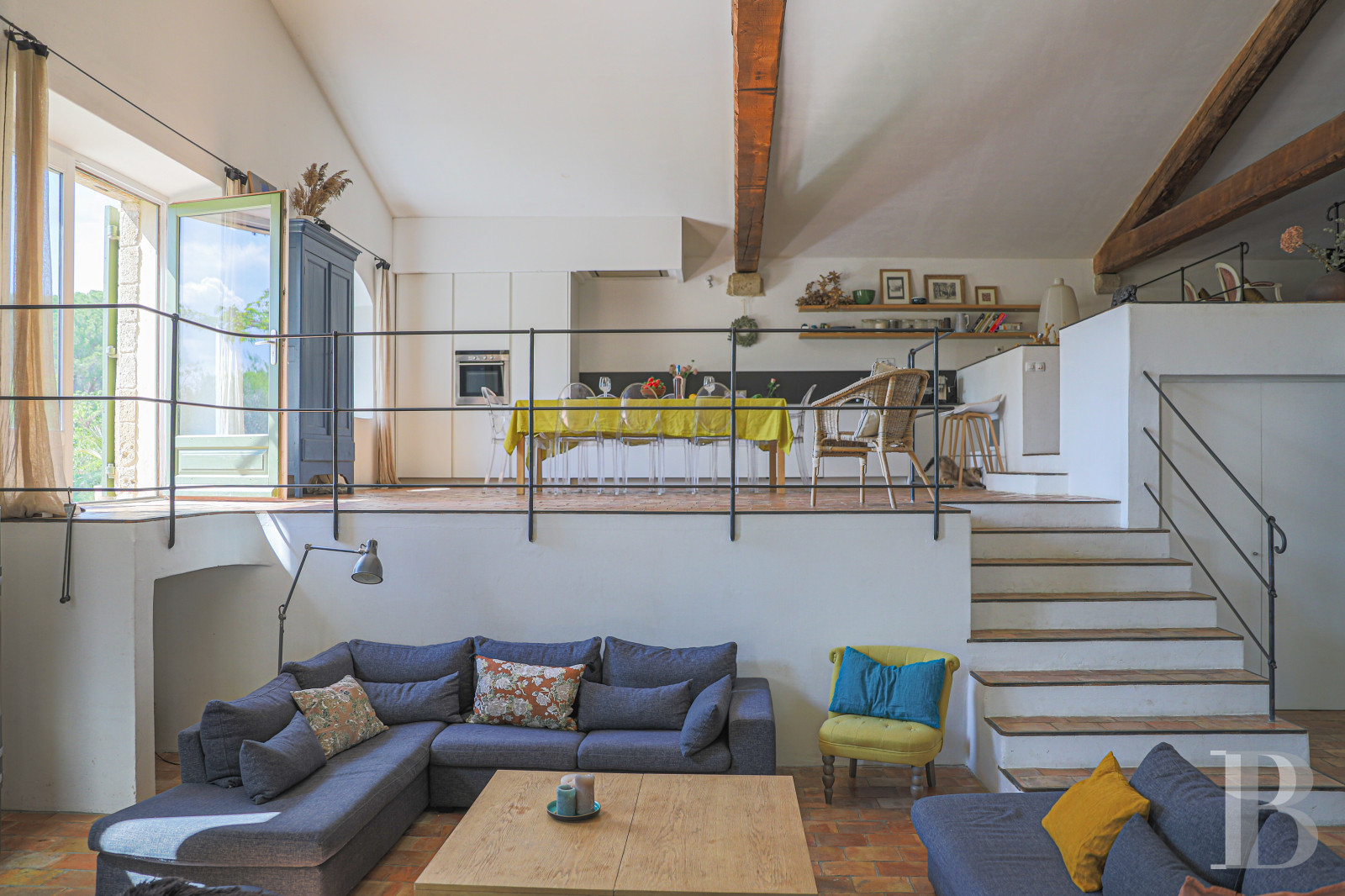 A 17th century building full of light and space in the Luberon, on the outskirts of Lourmarin - photo  n°9