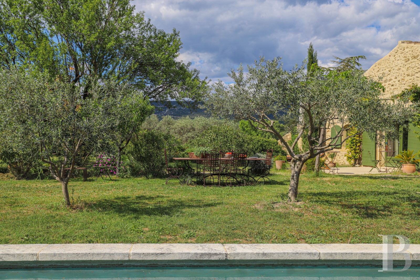 A 17th century building full of light and space in the Luberon, on the outskirts of Lourmarin - photo  n°26