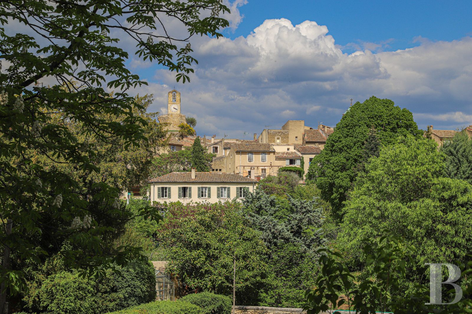 A 17th century building full of light and space in the Luberon, on the outskirts of Lourmarin - photo  n°25