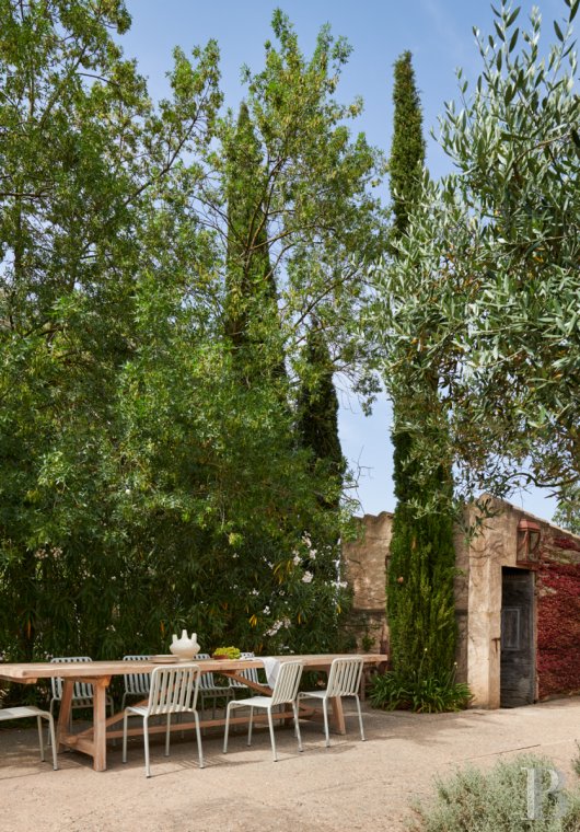 En Catalogne, dans l’arrière-pays de l’Empordà,  une vaste « masia » rénovée en plusieurs maisons - photo  n°6