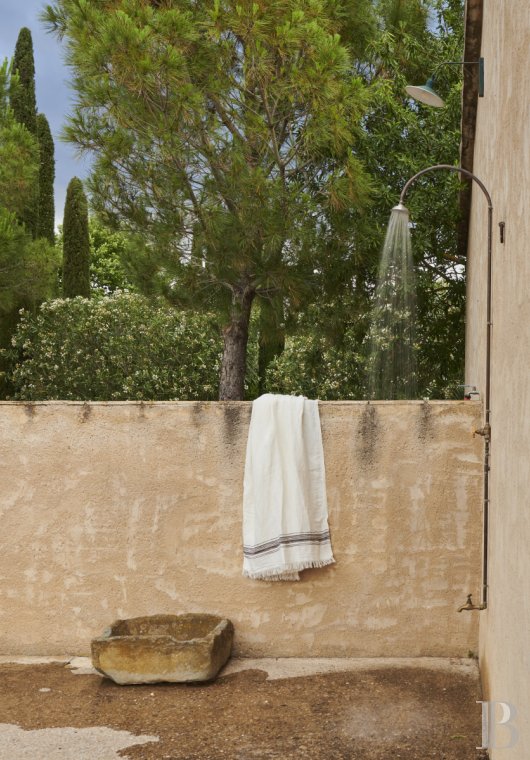En Catalogne, dans l’arrière-pays de l’Empordà,  une vaste « masia » rénovée en plusieurs maisons - photo  n°28