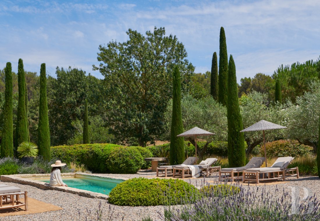 En Catalogne, dans l’arrière-pays de l’Empordà,  une vaste « masia » rénovée en plusieurs maisons - photo  n°4
