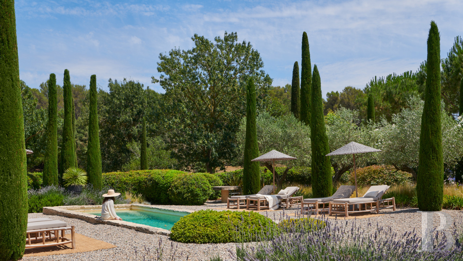 En Catalogne, dans l’arrière-pays de l’Empordà,  une vaste « masia » rénovée en plusieurs maisons - photo  n°4