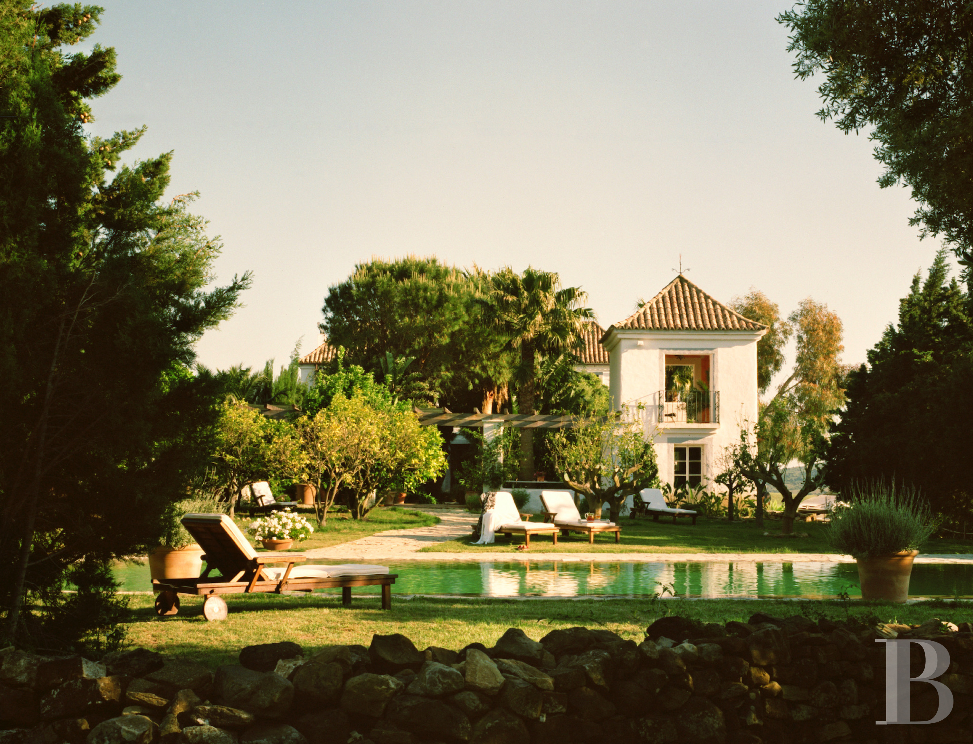 Dans le sud de l’Espagne, en Andalousie, un ancien « cortijo » dédié à la villégiature - photo  n°1