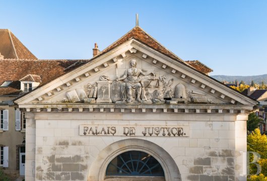 castles for sale France burgundy   - 11