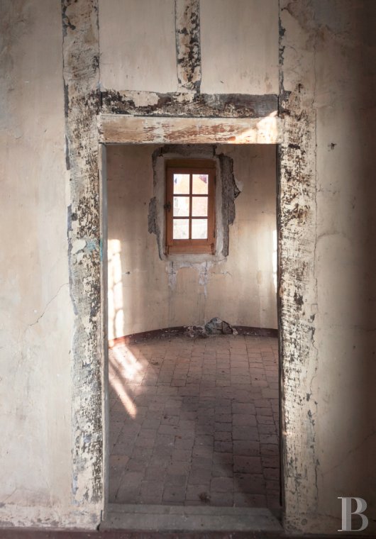 castles for sale France burgundy   - 8