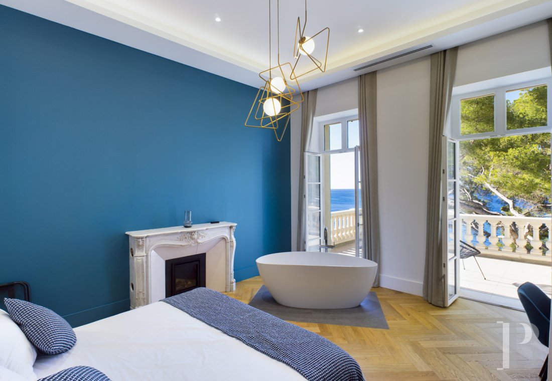A large 19th century villa overlooking the sea in La Seyne-sur-Mer, the Var - photo  n°16