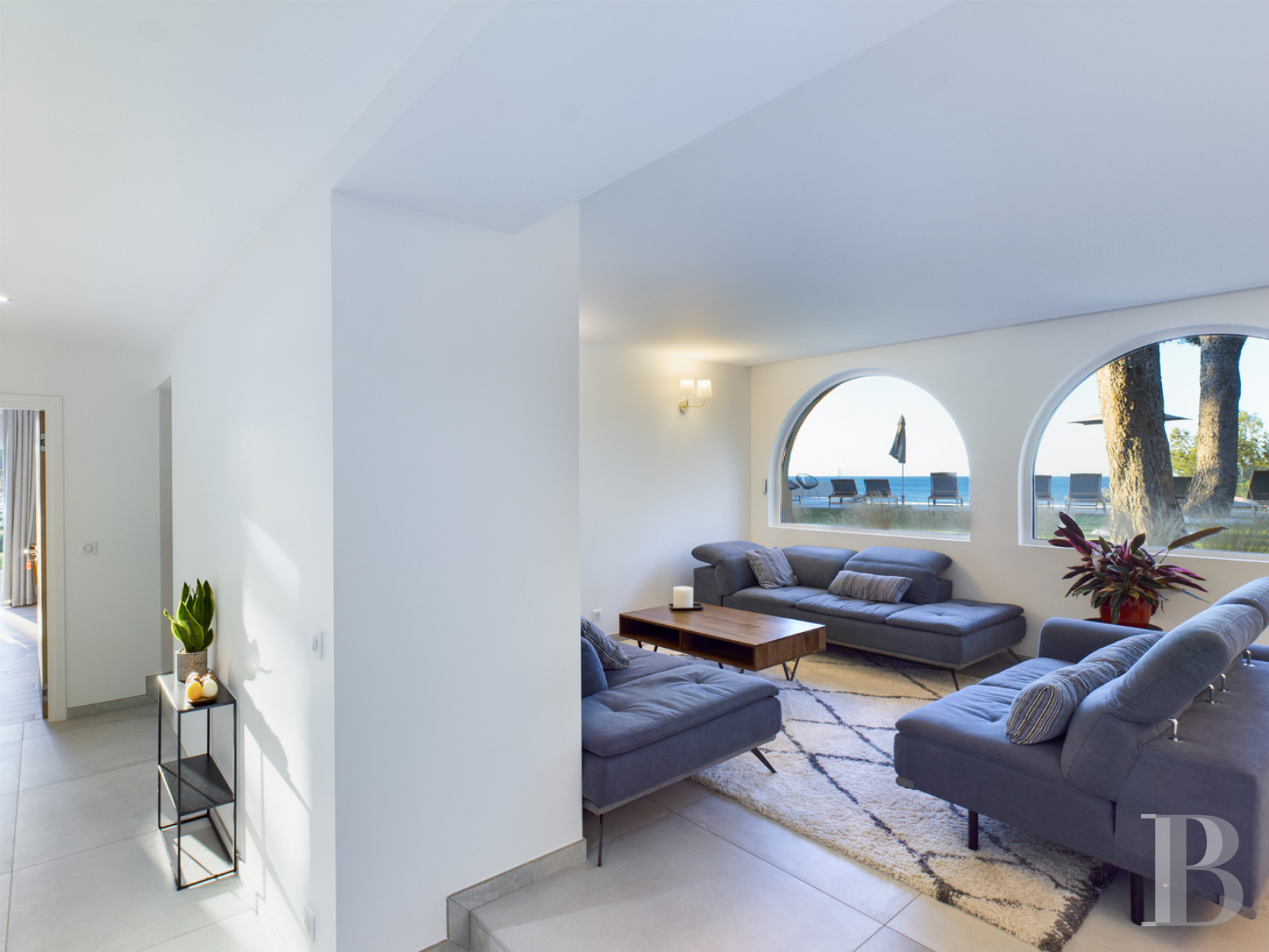 À la Seyne-sur-Mer, dans le Var, une grande villa du 19e siècle posée au-dessus de la mer - photo  n°10