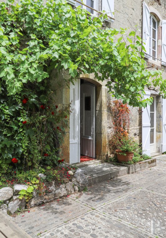 A 19th century mansion in a hamlet in Saint-Bertrand-de-Comminges, Haute-Garonne - photo  n°5