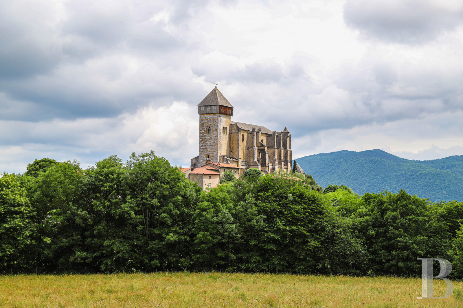 A 19th century mansion in a hamlet in Saint-Bertrand-de-Comminges, Haute-Garonne - photo  n°3