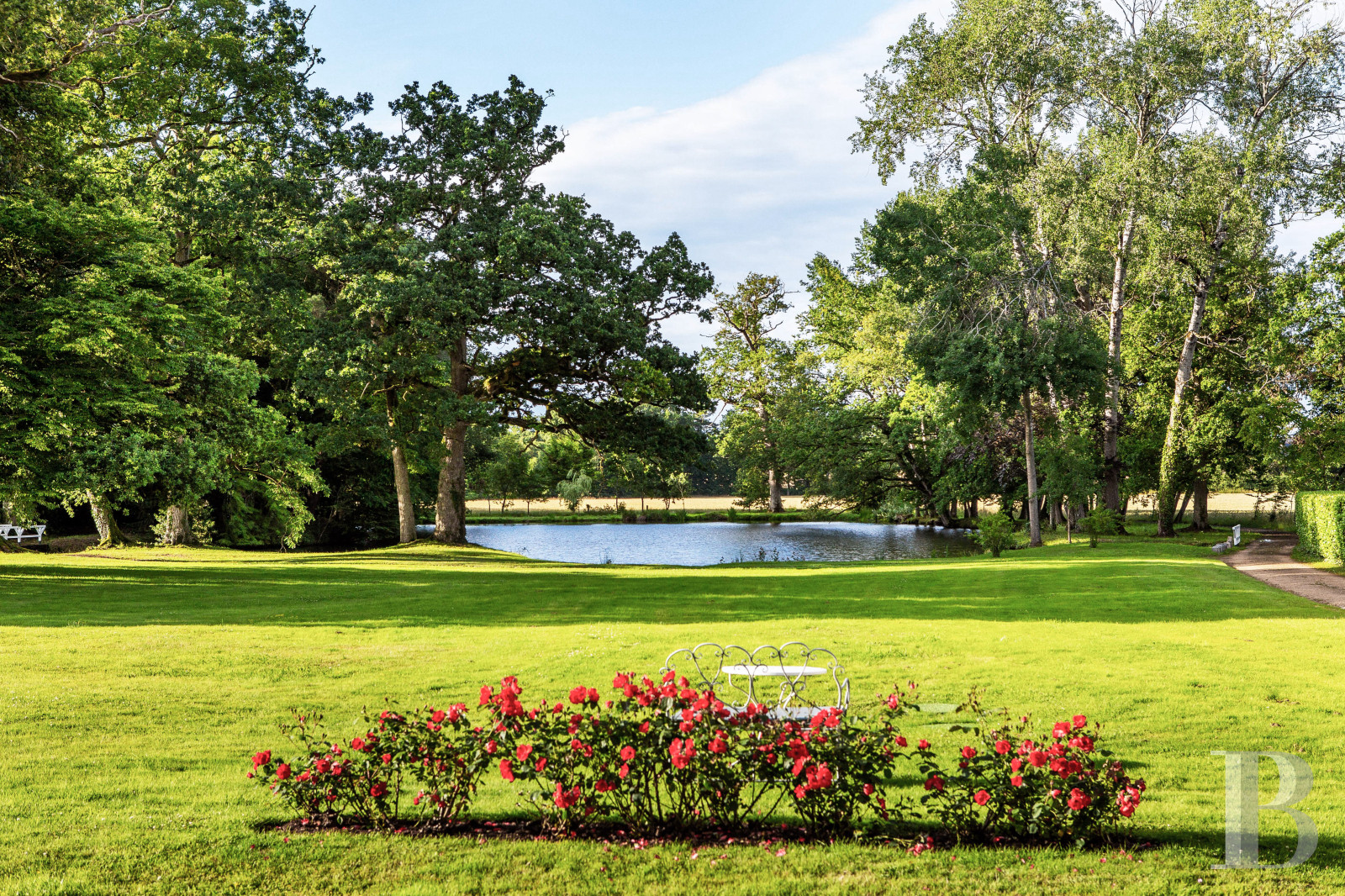 Between Rennes and the Brocéliande Forest, an enchanting family chateau   - photo  n°2