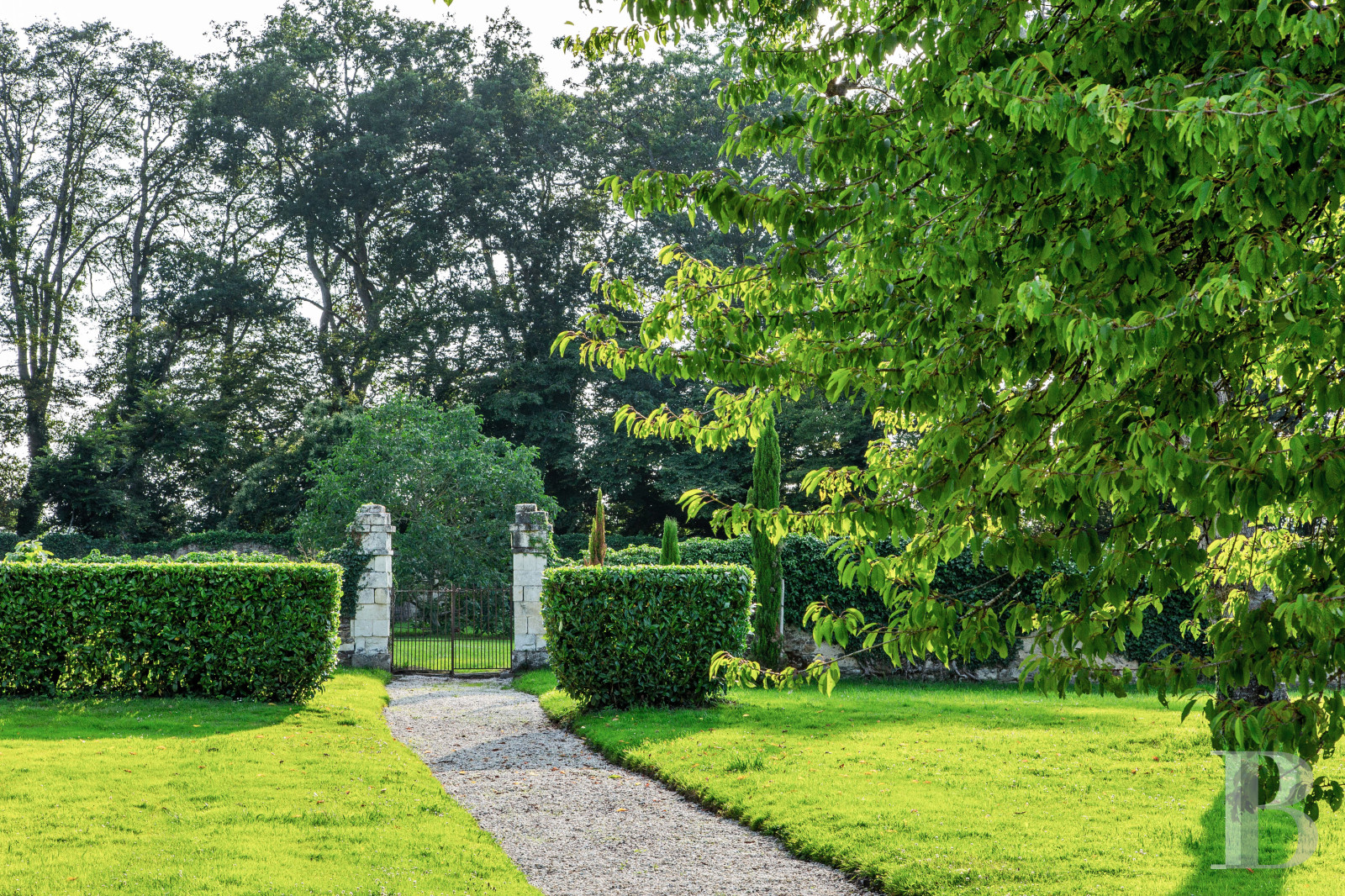 Between Rennes and the Brocéliande Forest, an enchanting family chateau   - photo  n°5