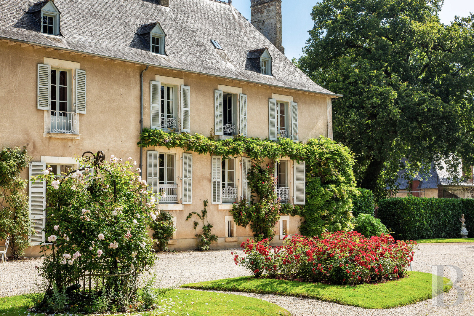 Between Rennes and the Brocéliande Forest, an enchanting family chateau   - photo  n°3