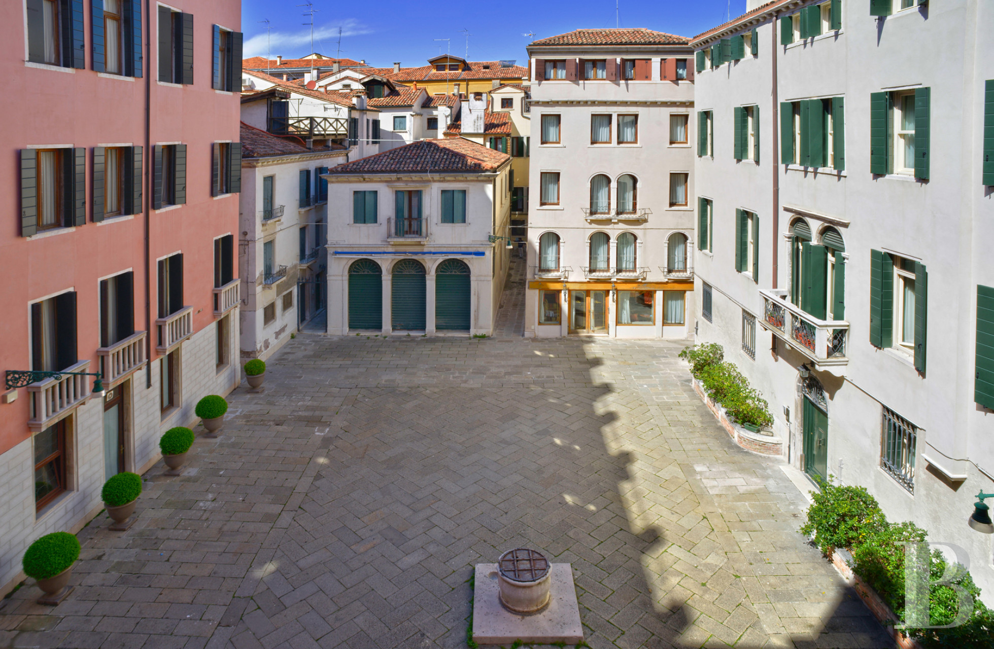 À Venise, au bord du Grand Canal, le palais d’une illustre famille et ses vastes appartements - photo  n°26