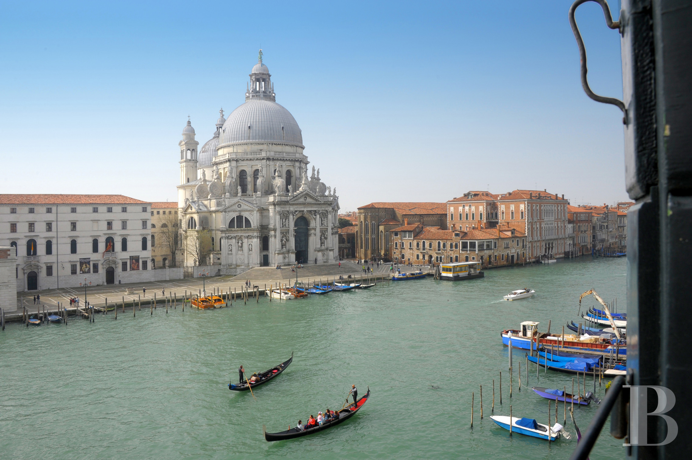 À Venise, au bord du Grand Canal, le palais d’une illustre famille et ses vastes appartements - photo  n°29