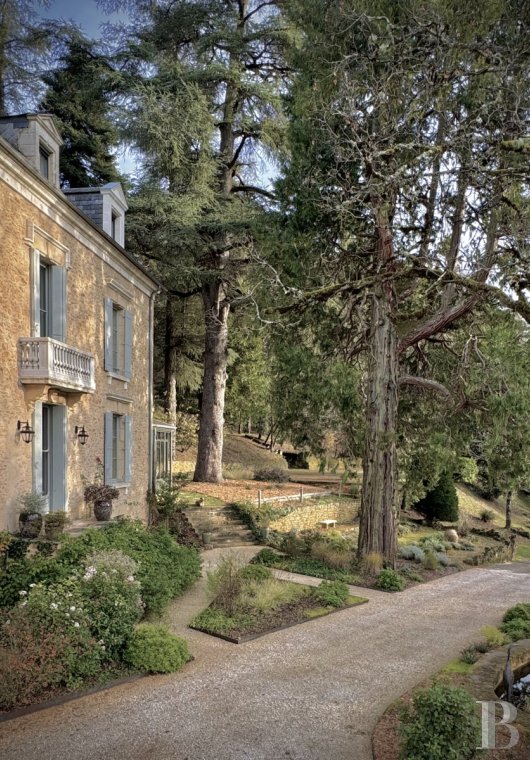 A 1920s house surrounded by a large park in the heart of Sarlat, in the Dordogne - photo  n°6