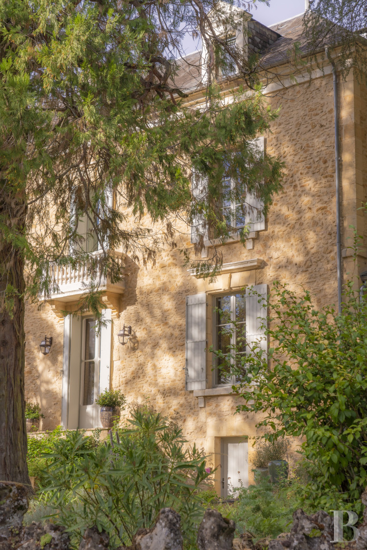 A 1920s house surrounded by a large park in the heart of Sarlat, in the Dordogne - photo  n°3