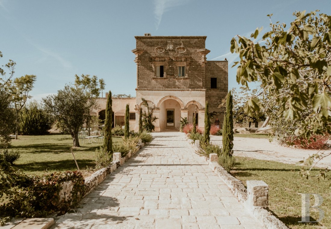 A former watch tower transformed into an elegant patrician residence in Puglia, near to Nardo - photo  n°5