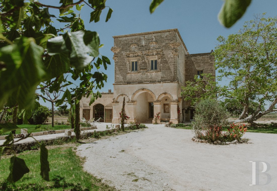 A former watch tower transformed into an elegant patrician residence in Puglia, near to Nardo - photo  n°37