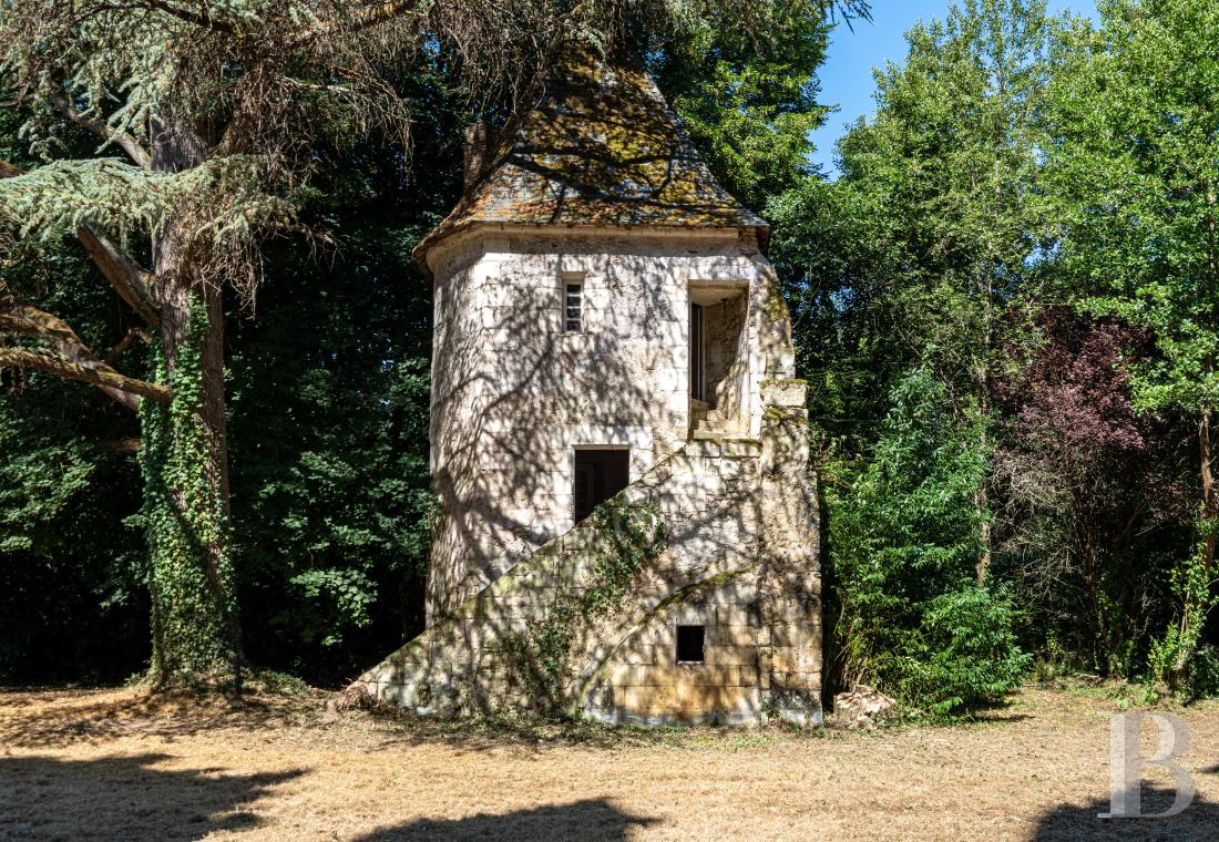 chateaux for sale France center val de loire   - 23
