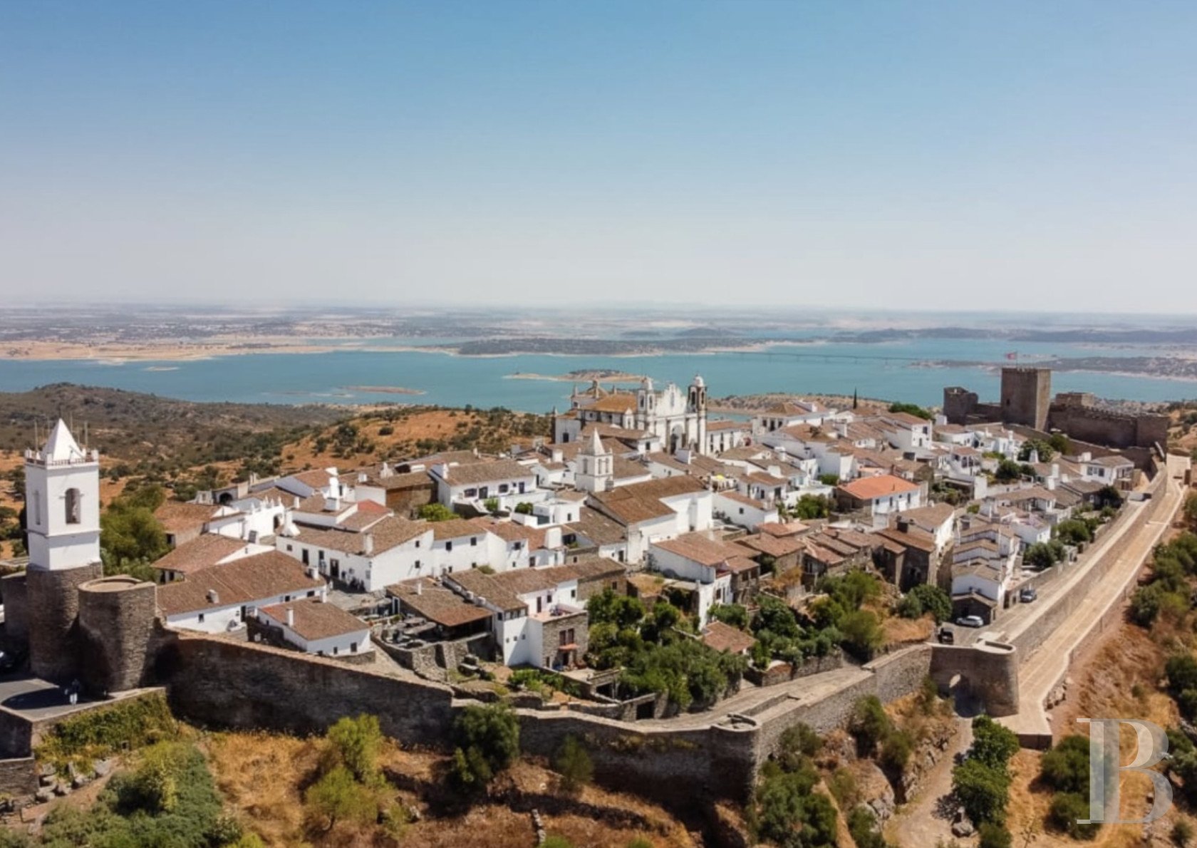 A village house renovated traditionally in south-east Portugal, close to the Spanish border - photo  n°1